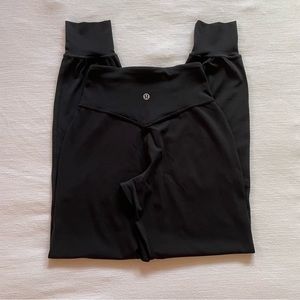 Lululemon Black High Waist Joggers, size 0